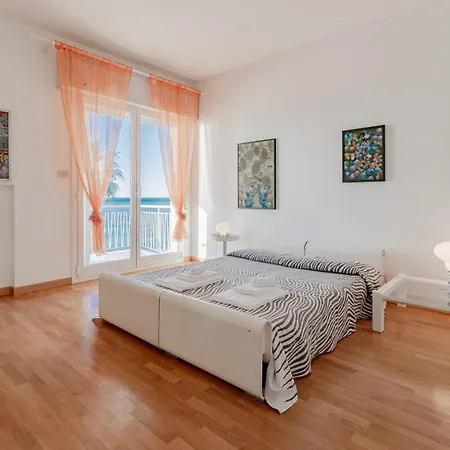 H11 Casa Mediterranea Vista Mare - Spiagge - Parcheggio דירה